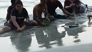 Main pasir putih