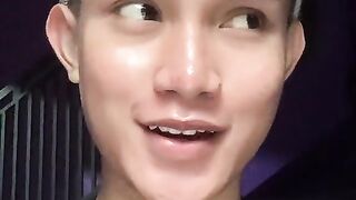 Make up transisi tegar