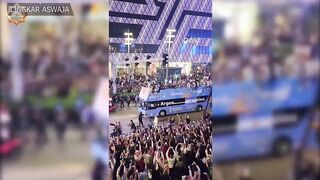 MOMEN TAK BIASA TERJADI SAAT MESSI ANGKAT TROFI PIALA DUNIA DI QATAR!!!