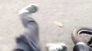 Bike riding： Dangerous things, carefully!？