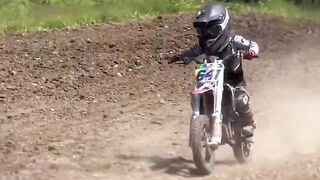 4yr old riding  motocross tracks？! #enjoytheride