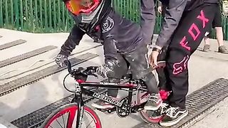 Riders ready？ Watch the gate! Race BMX gate night practice for a toddler!