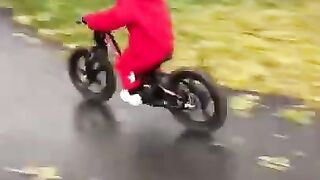 Toddler jumping a Revvi E bike ????????