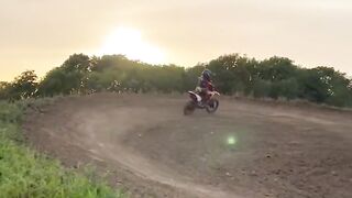 Motocross 4yr old changing gears on a pit bike!