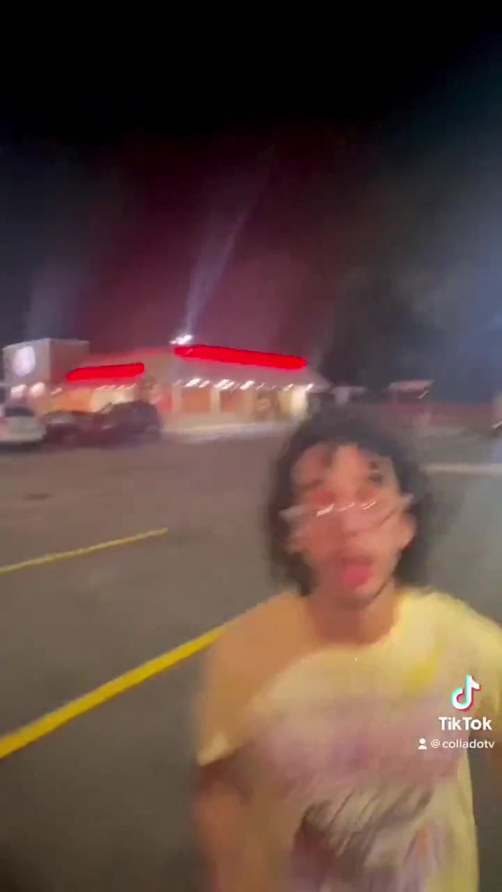 Staples sells Staples… “Incredible feets” must sell… Febspot