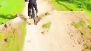 4yr old vs MTB trails ????