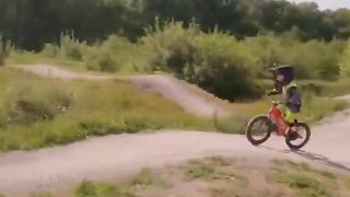 Dirt jumps： 2yr old to 5 years old!