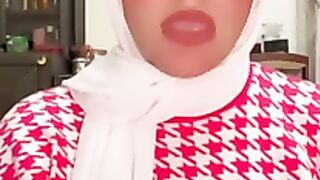 الاء عامله اعلانات للبزازات ???????????? البزازة ب12 جنيه بس خربانه خربانه ????????????