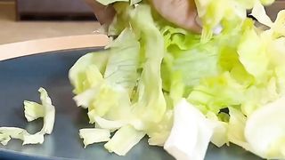 Салат с жареным беконом