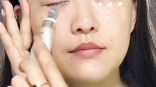 MAKE UP