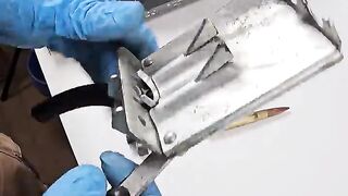 Using the M12 Hand Linker _ Delinker Device for 50BMG Ammunition and M9 Link - M2HB Machine Gun Ammo.