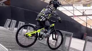 How to balance the BMX racing start gate for the very first time - at 4 years old! ????