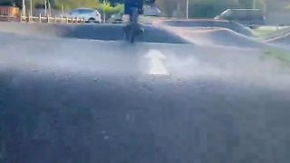 4yr old POV： Look mum, no feet when I jump! #enjoytheride