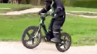 Stacyc kids electric balance bike ride, anyone？!