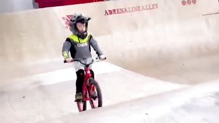 Skatepark flow coming on nicely... for a 4 year old!????????