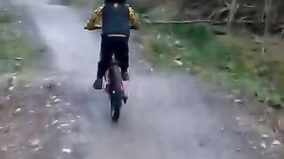 Tiny bikes riding on MTB trails？! ????
