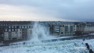 Ежегодно в Сен-Мало случаются одни из самых сильных приливов в Европе.