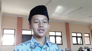 Rendika conveys a message from Prophet Muhammad saw