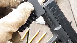 Arrow-shooting Glock 17 #airgun.