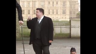 The Tallest Man and smallest man meet each other - Pls Click ads