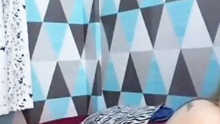 Cewek cantik seksi joget