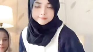 Terlihat keindahan yang ada di wanita cantik