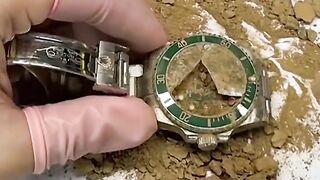 cleaning a green rolex watch