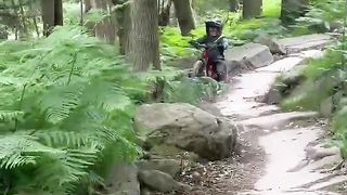 Riding MTB rock garden features at 4？!