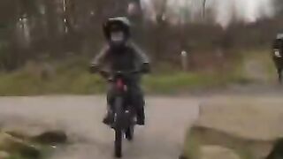 Kid riding a FULL SUS 20 inch MTB - he's 3 years old!