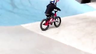 Toddler riding BMX with Harry ‘the beast’ Schofield!