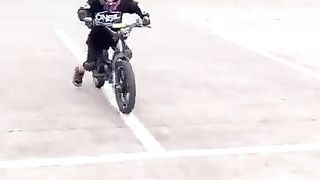 Stunt riding as a 3 year old - easy bike tricks!