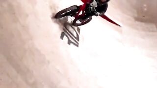 Skatepark rides with a 4 year old; I can do it by myself dad!