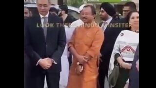 Smriti Irani's Visit to Medina in Non Muslim Attire [Why and How?]