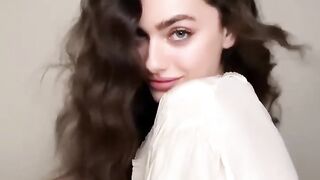 Lovely, beautiful girl love you!