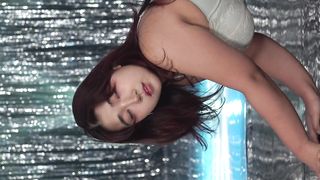 04.4K 일본 모델 느낌의 귀여운 여성