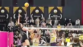 Ela nao solta, ela Voa!!#volle #volleyball #volleyballworld