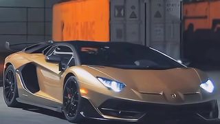 LAMBORGHINI AVENTADOR SVJ