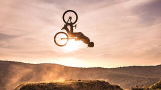 BMX Airborne Adrenaline: Masters of Gravity-defying Jumps!