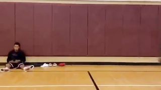 How Jordan Poole gets crossed… the Jordan pool effect ???????? #nbaplayer #funny #nba #comedy