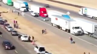 ????URGENTE - O movimento de caminhoneiros denominado “Take Our Border Back"