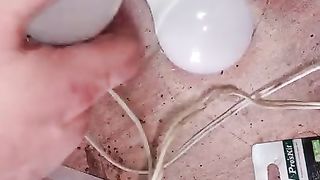 Do-it-yourself LED light bulb repair.