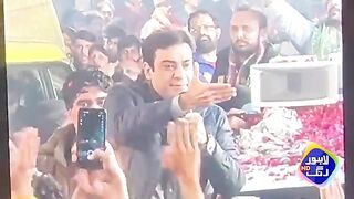 Hamza Shahbaz Ko Relly mein JUTA Parh Gya | Breaking News