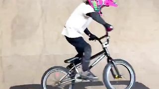 Riding BIG ramps @AdrenalineAlleyCorby skatepark ????