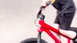 Little kid riding a pump track？!