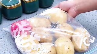 zipper plastic container for storing vegetables to keep them fresh in the refrigerator