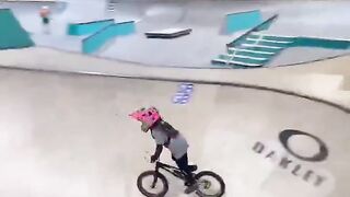 BMX bowl time!