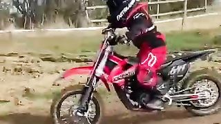 Tiny motocross rider - back riding an e bike for 2022 - GasGas MCE5 ????