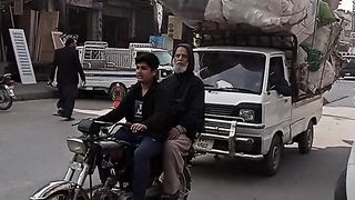 Heavy load on little truck.......#viral