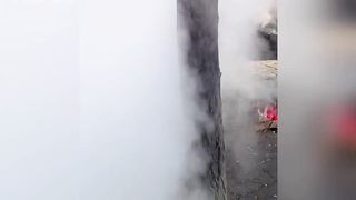 盘点青蛙人偶的沙雕日常，有趣的青蛙人偶为我们生活增添了乐趣