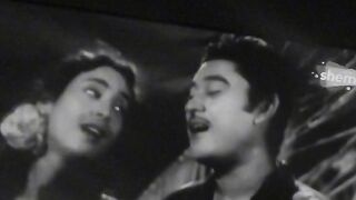 Pakistani Song most popular song old is gold ☺️